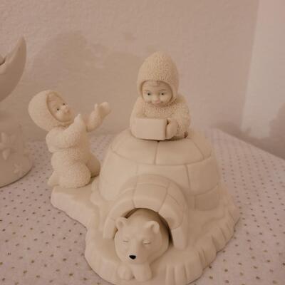 Lot 318: Snowbabies Lot (4)