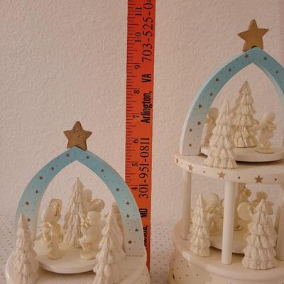 Lot 320: Snowbabies Music Boxes