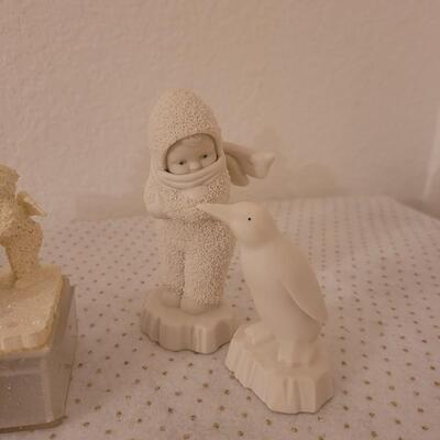 Lot 324: Snowbabies and Penguins lot