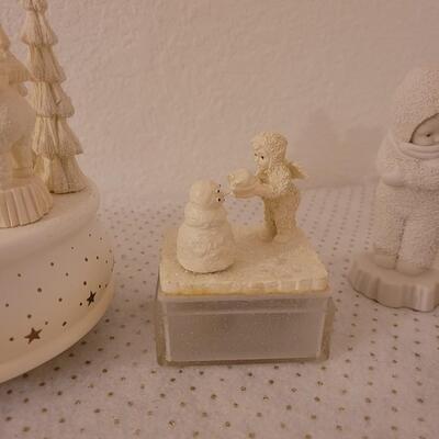 Lot 324: Snowbabies and Penguins lot