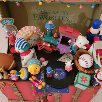 Lot 325: San Francisco Music Box Toy Chest