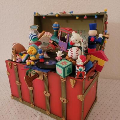 Lot 325: San Francisco Music Box Toy Chest
