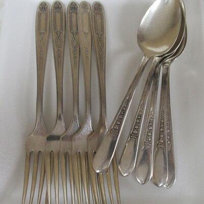 Vintage Lot of Silver Plate Silverware and Pie Server