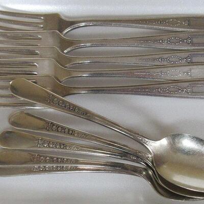 Vintage Lot of Silver Plate Silverware and Pie Server