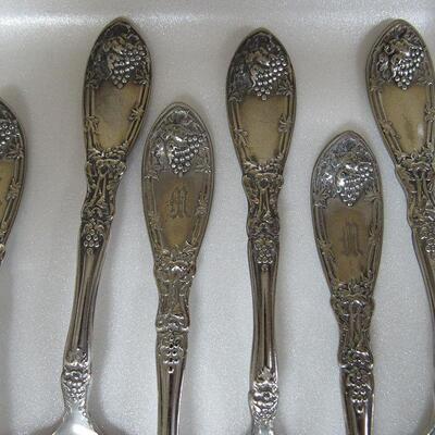 6 Vintage Tea Spoons La Vigne 1908 by 1881 Rogers A-1 