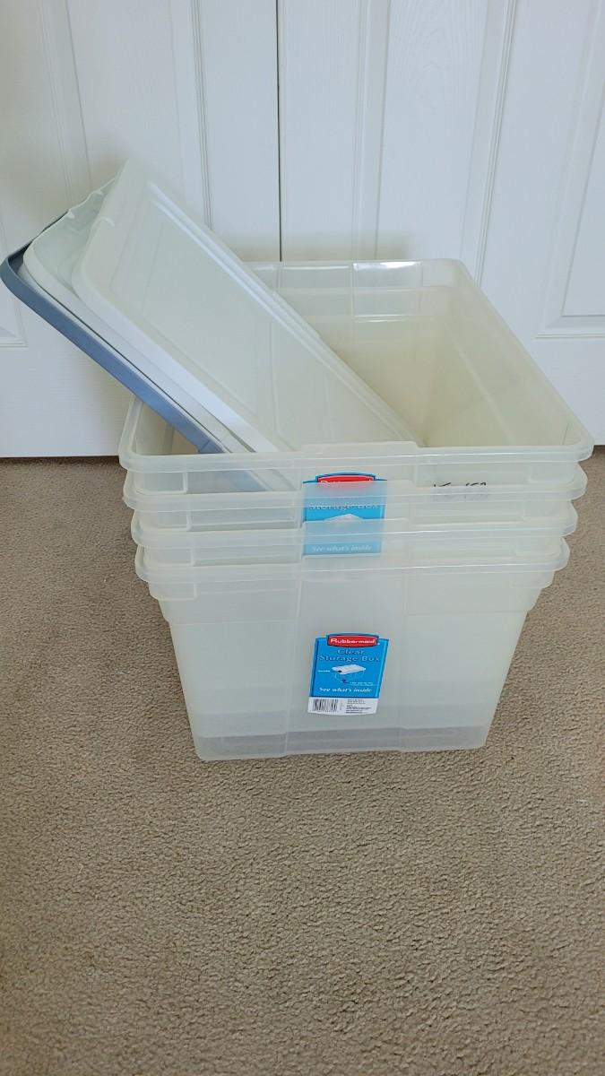 Lot 329 (4) Rubbermaid Clear Totes w/ Lids 59 Qt.