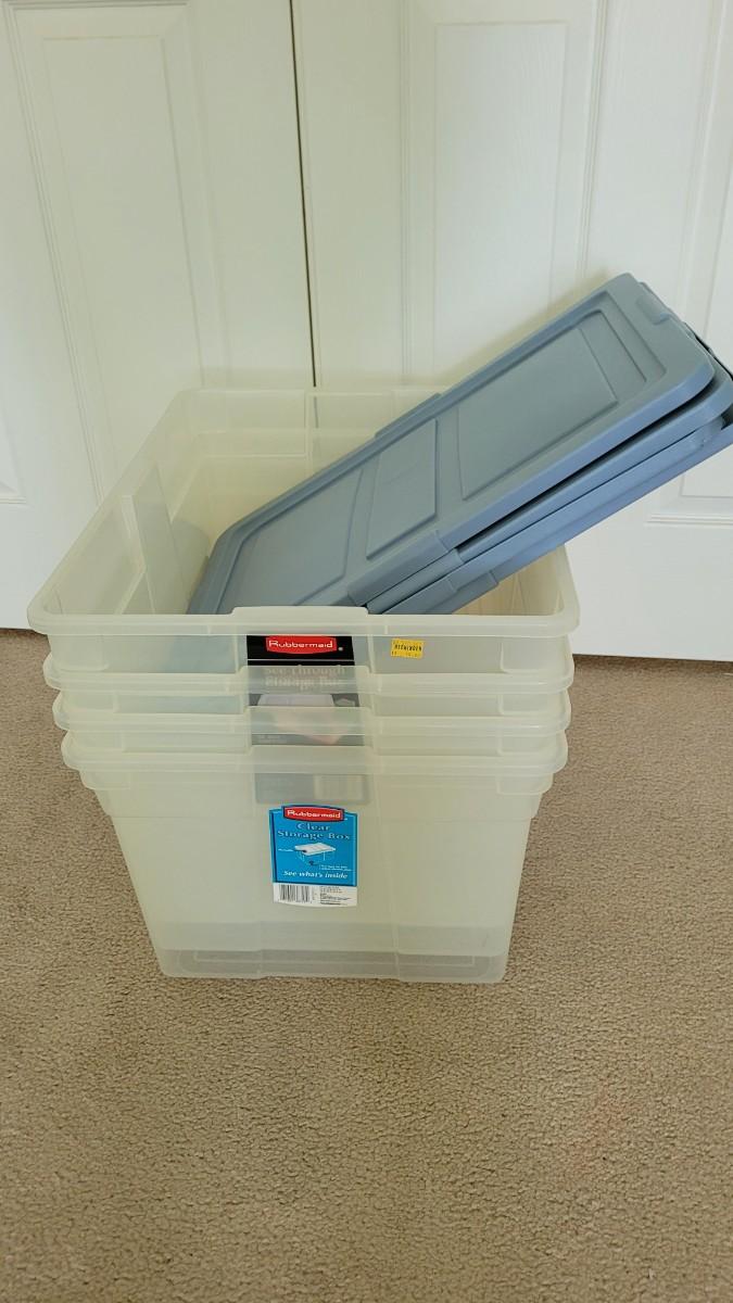Lot 334 (4) Rubbermaid Clear Totes w/ Lids 59 Qt.