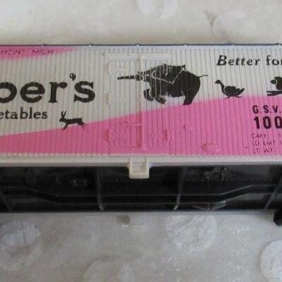 Older Train Cars, Gerber, Heinz, More, and Model Train Pieces in Box