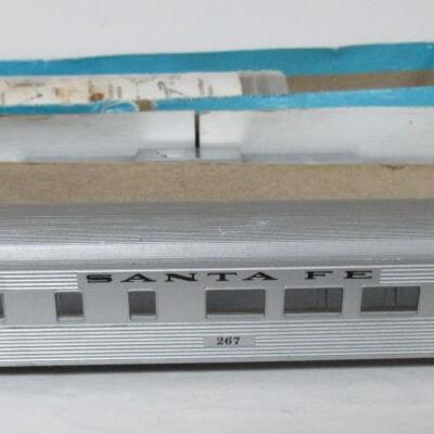 Older Train Cars, Gerber, Heinz, More, and Model Train Pieces in Box