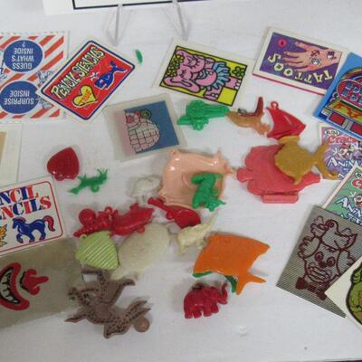 Lot of Vintage Cracker Jack Toys, Paper and Plastic