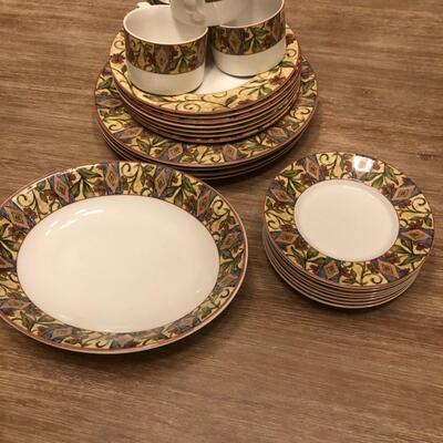 Vintage Royal Doulton Everyday Cinnabar dining set 1996