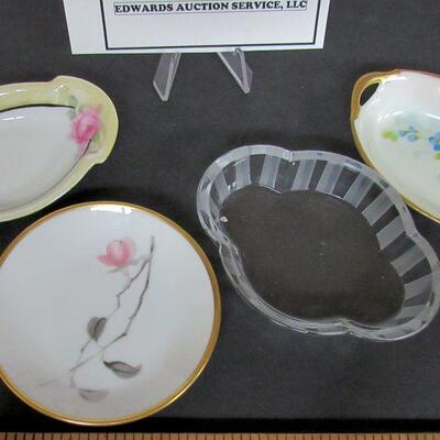 Lot of Butter Pats Or Nut Dishes