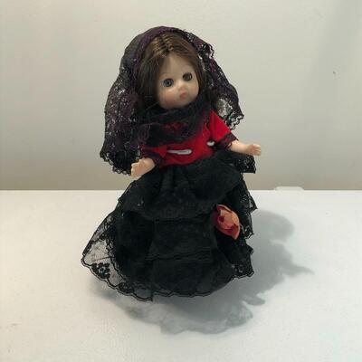 Lot 6 - Sleepy Eye Spanish Doll