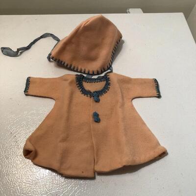 Lot 39 - Alice Doll Size Clothes