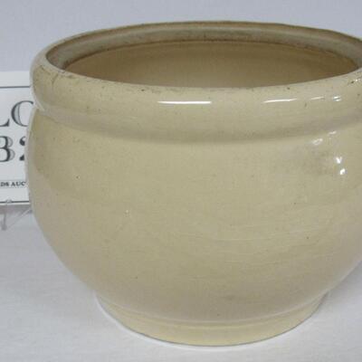 Watt Starflower Cookie Jar Bottom, Has Chip On Lower Rim