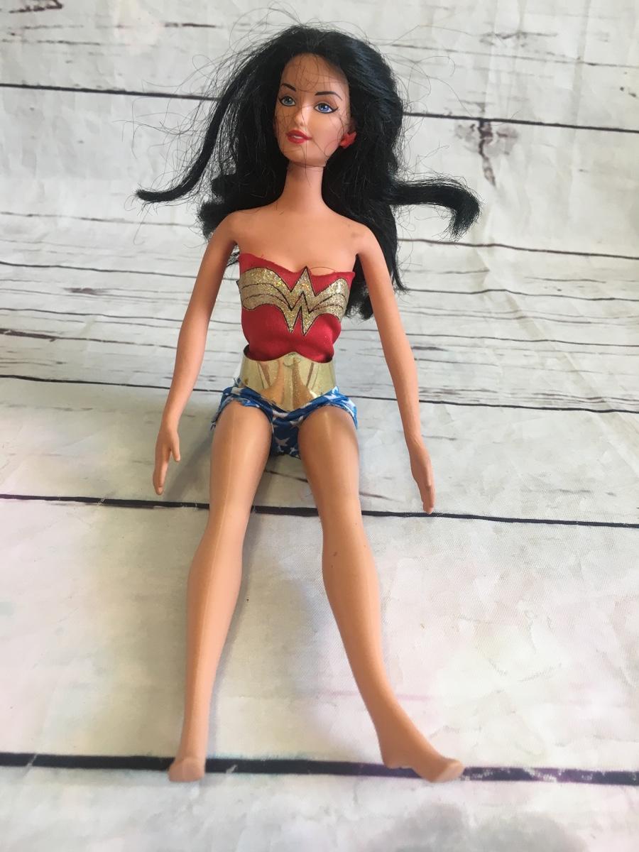 1999. Wonder Woman Barbie | EstateSales.org