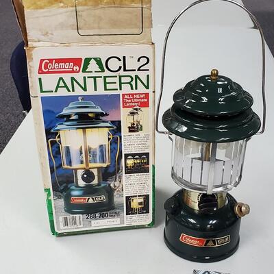 Coleman CL2 Lantern   New in Box