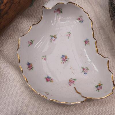 Lot 109 Tiered tea tray, depression glass handled amber tray, UV glass green cake plate. White Kaun Yin