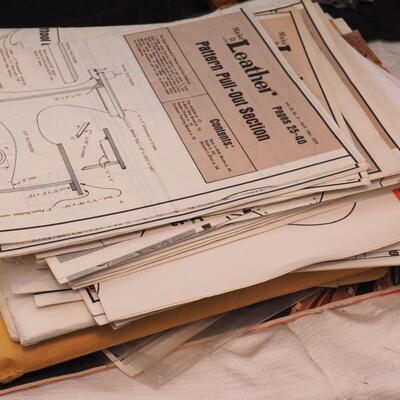 Lot 111 Leather lacing. Leather lacing post, patterns, lots of Leather craft things 