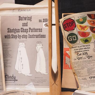Lot 111 Leather lacing. Leather lacing post, patterns, lots of Leather craft things 