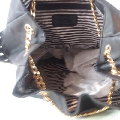 Leather Yoki Purse
