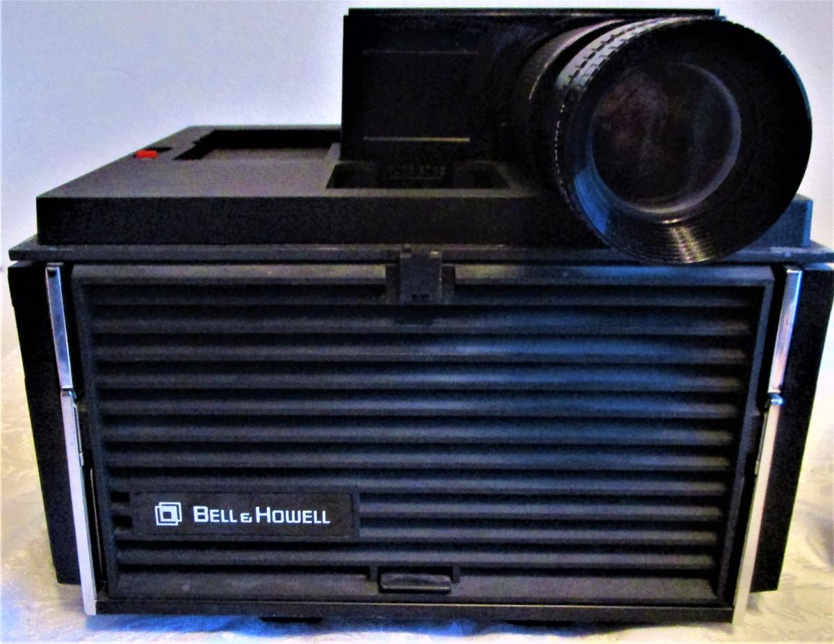 11 Bell and Howell AF70 slide projector, Like new condition