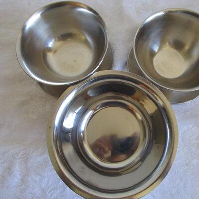 #21 Three stainless steel bowls