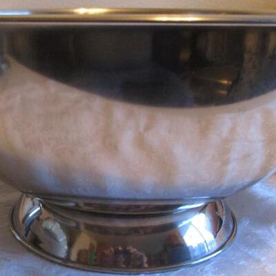 #37 Four Stainless Steel Bowels