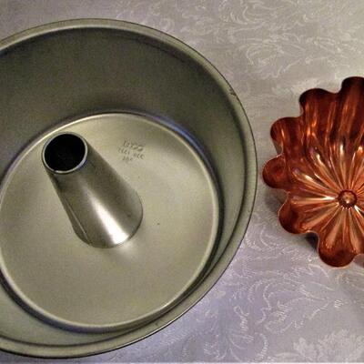 #39 Pan and Jello Mold, NEW
