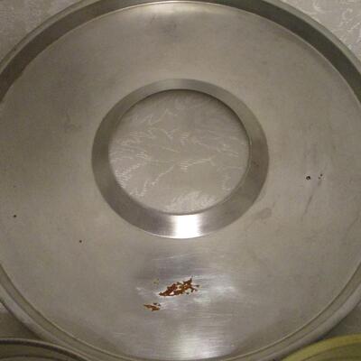 #41 Baking pans and pie guard