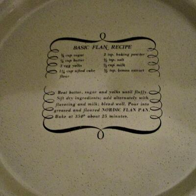 #41 Baking pans and pie guard