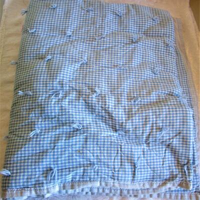 #60 Hand tied quilt, Blue checkered