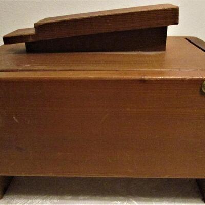 #79 Vintage Shoe Shine box with accessories
