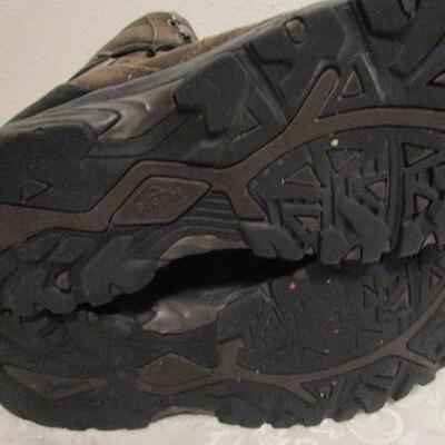 #80 Propet Camp Walkers, size 11 D