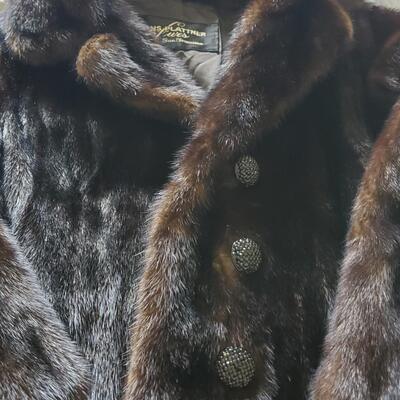 Hans Plattner Furs   Luxurious  Ladies Mink Coat 