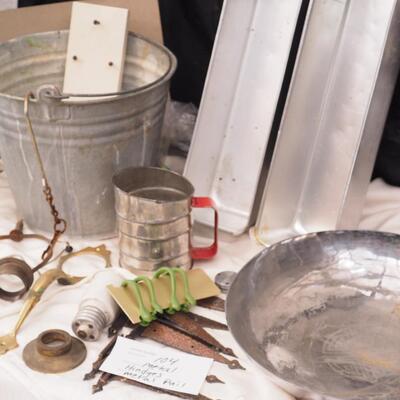 Lot 104 Hinges metal vintage bowls pail