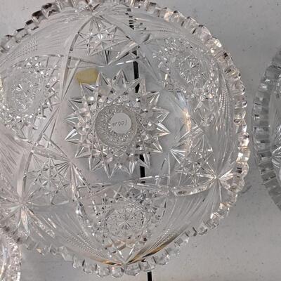 Beautiful and in excellent condition lead crystal set of 11 pieces
