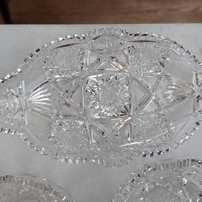 Beautiful and in excellent condition lead crystal set of 11 pieces