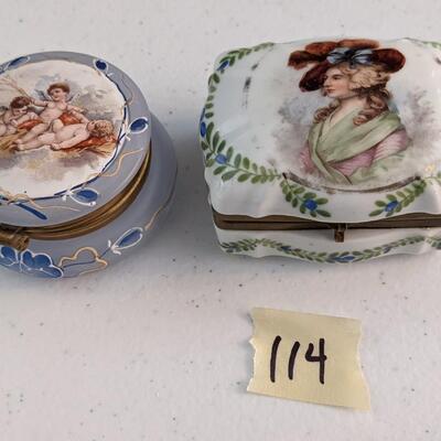 Beautiful trinket set