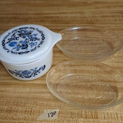 Pyrex dish/ Glassbake kitchen ware