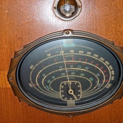 Gorgeous Antique Radio