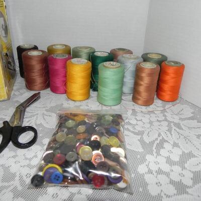 SEW SMART SEWING MACHINE-THREADS-BUTTONS AND SEWING SCISSORS