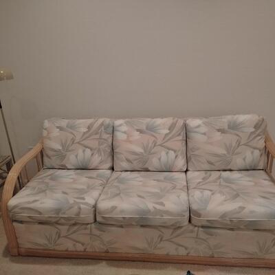 LOT 2 LANE SOFA , END TABLE AND LAMP