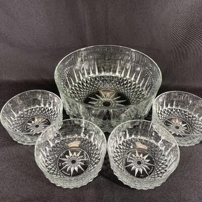 Vintage Arcoroc Serving Bowl with 4 Individual Bowls