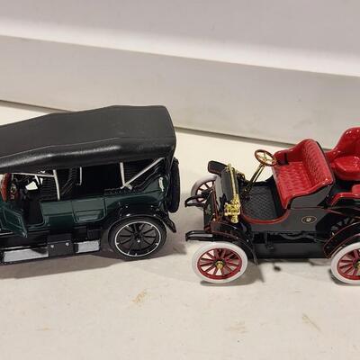 2 Die-cast Model Cars -Item #352