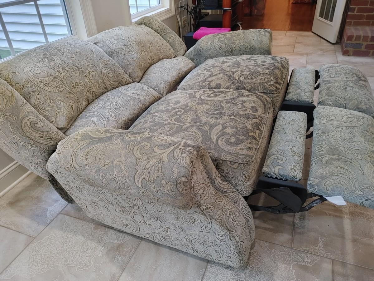 5 Plush Double Reclining Love Seat