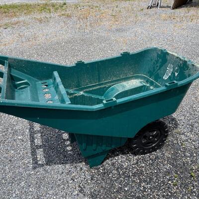 O2218 Green Plastic Wheelbarrow 