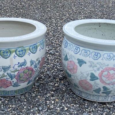 O2219 Two Ceramic Planters
