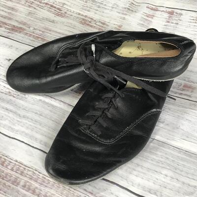 Ballet Shoes Size 4E