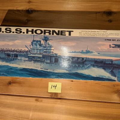 NIB U.S.S. Hornet battleship model